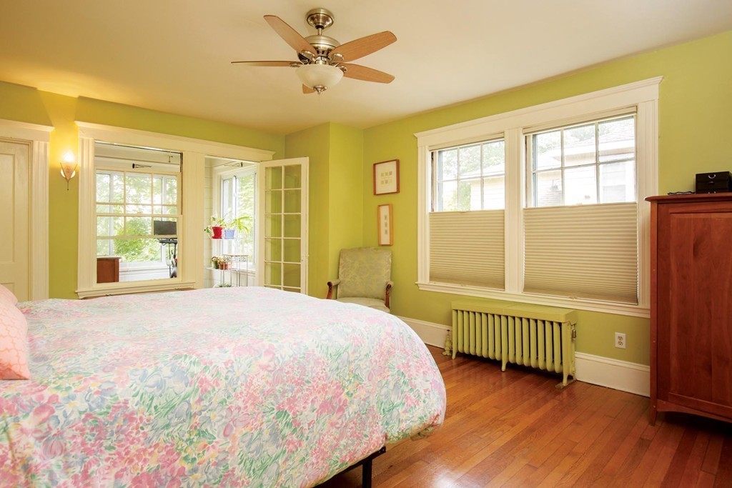 47 Winthrop Road, Unit 1 Brookline, MA 02445 - Photo 7 of 9