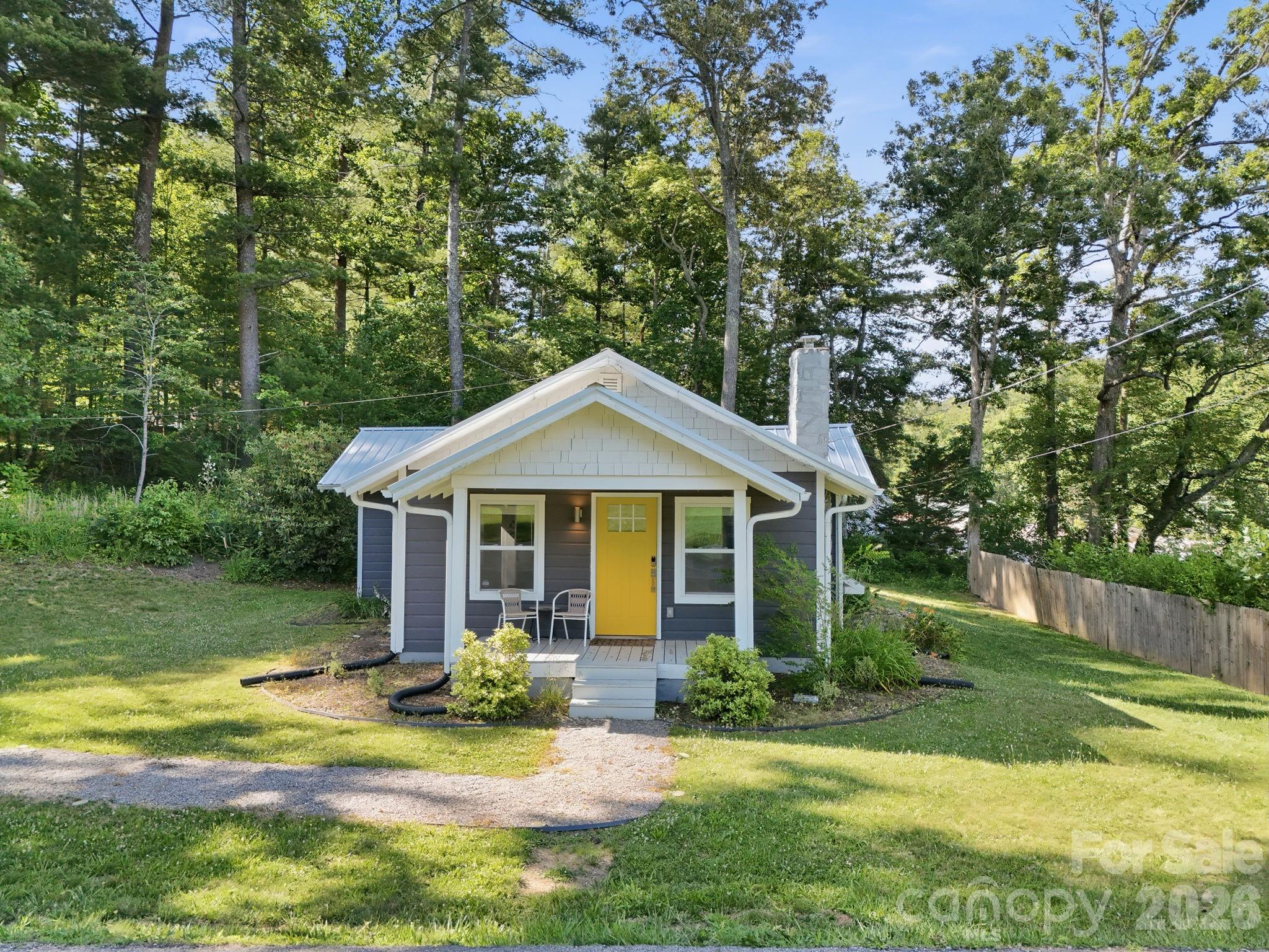 15 Old Fort Road Fairview, NC 28730 - Photo 2 of 42