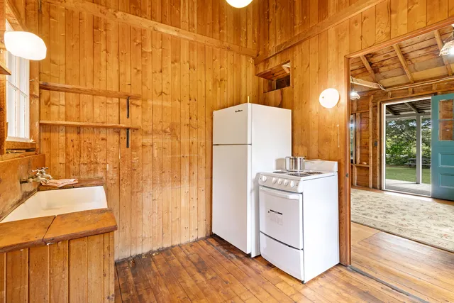 $325,000 | 207 Pleasant Point Road, Cushing, ME 04563