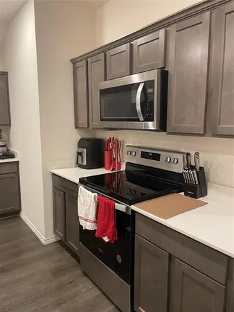 $2,550 | 468 Unbridled Road, Waxahachie, TX 75165