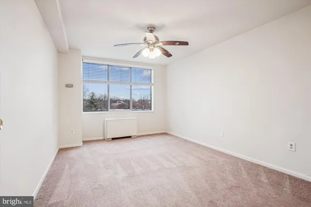 $1,590 | 6631 Wakefield Drive, Unit 319, Alexandria, VA 22307