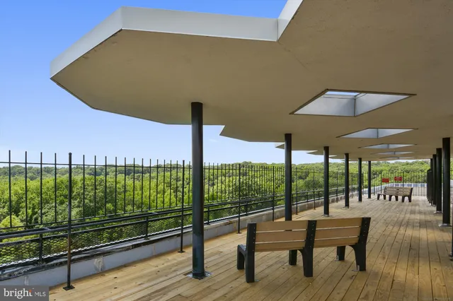 $1,590 | 6631 Wakefield Drive, Unit 319, Alexandria, VA 22307