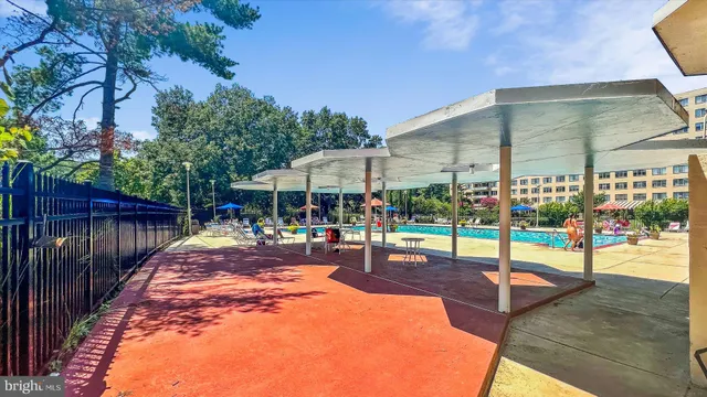 $1,590 | 6631 Wakefield Drive, Unit 319, Alexandria, VA 22307