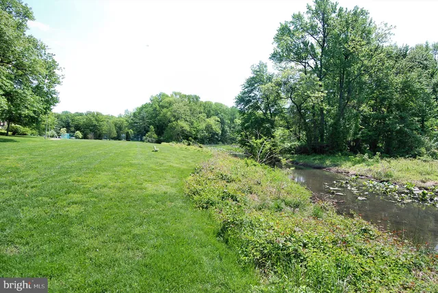 $1,590 | 6631 Wakefield Drive, Unit 319, Alexandria, VA 22307