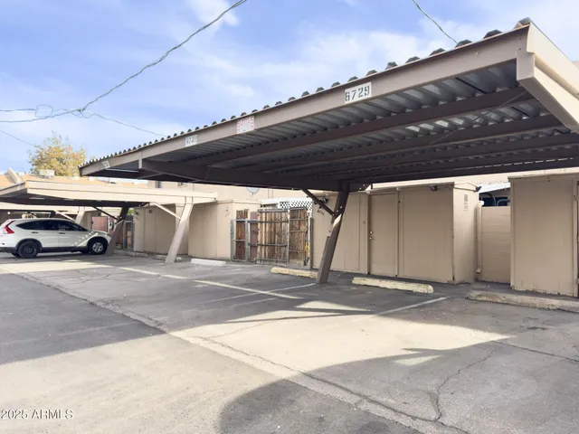 $1,499 | 6729 North 44th Avenue, Glendale, AZ 85301
