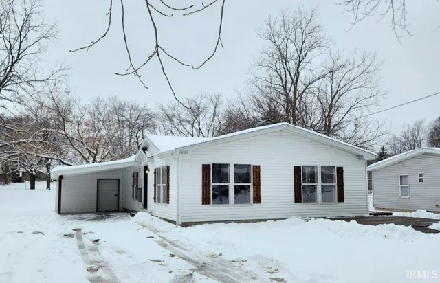 $224,000 | 9867 North Happiness Drive, Syracuse, IN 46567