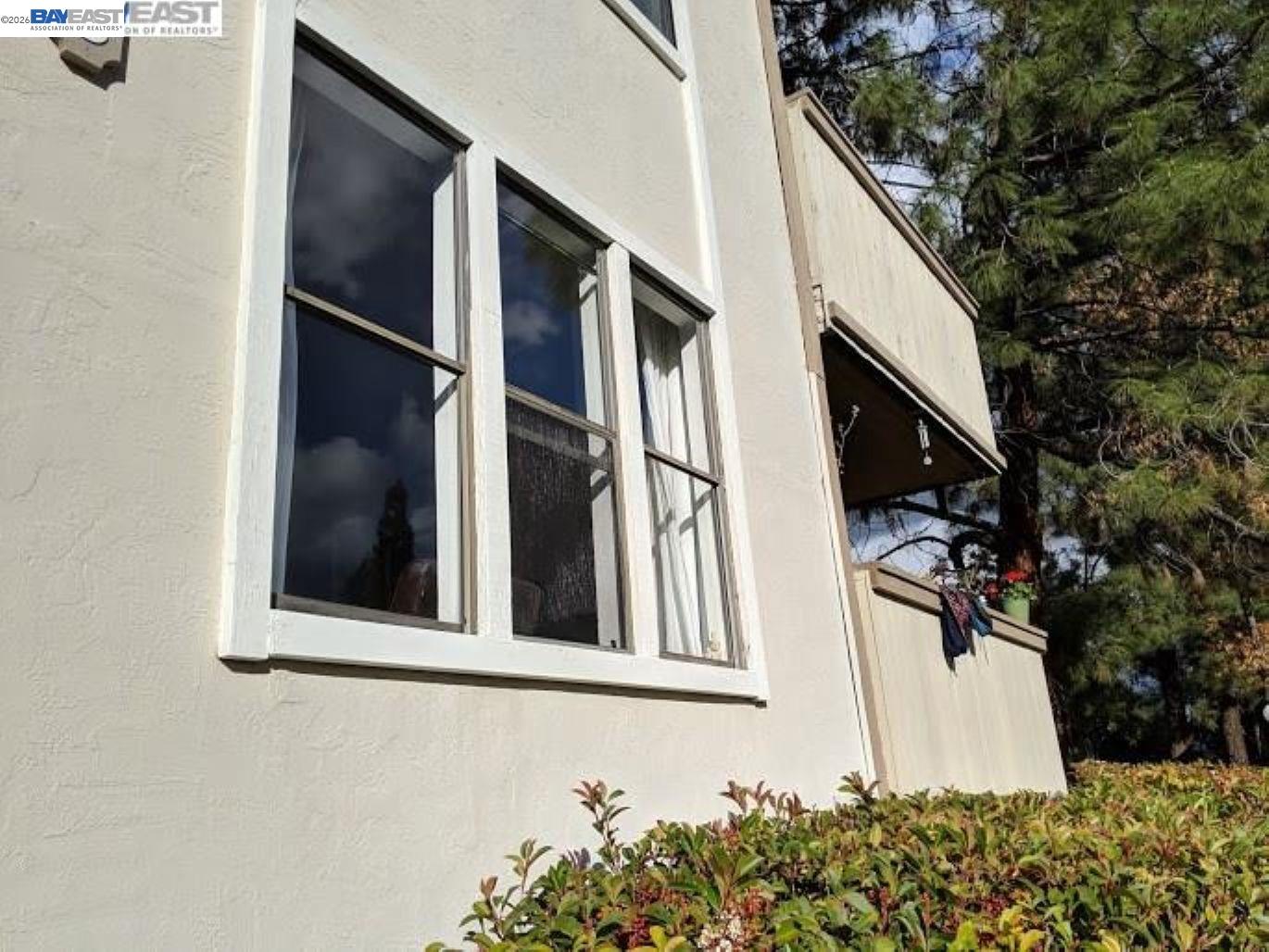 395 Camelback Road, Unit 2 Pleasant Hill, CA 94523 - Photo 5 of 7 a view of a door of the house