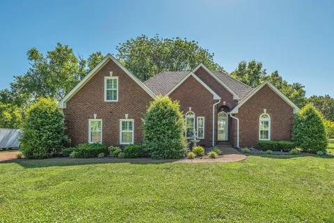 $998,000 | 5646 Valley View Road, Brentwood, TN 37027
