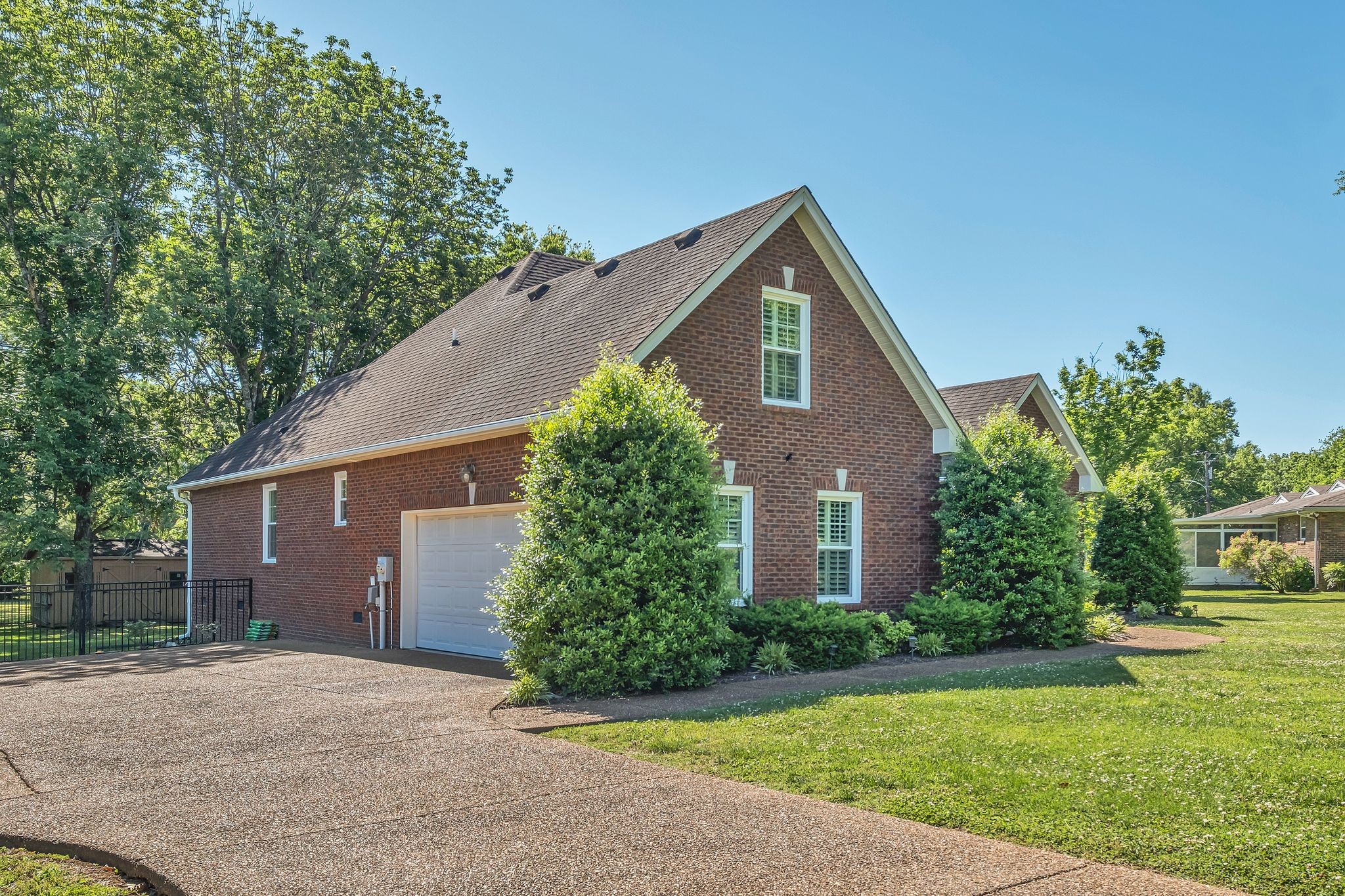 5646 Valley View Road Brentwood, TN 37027 - Photo 2 of 34