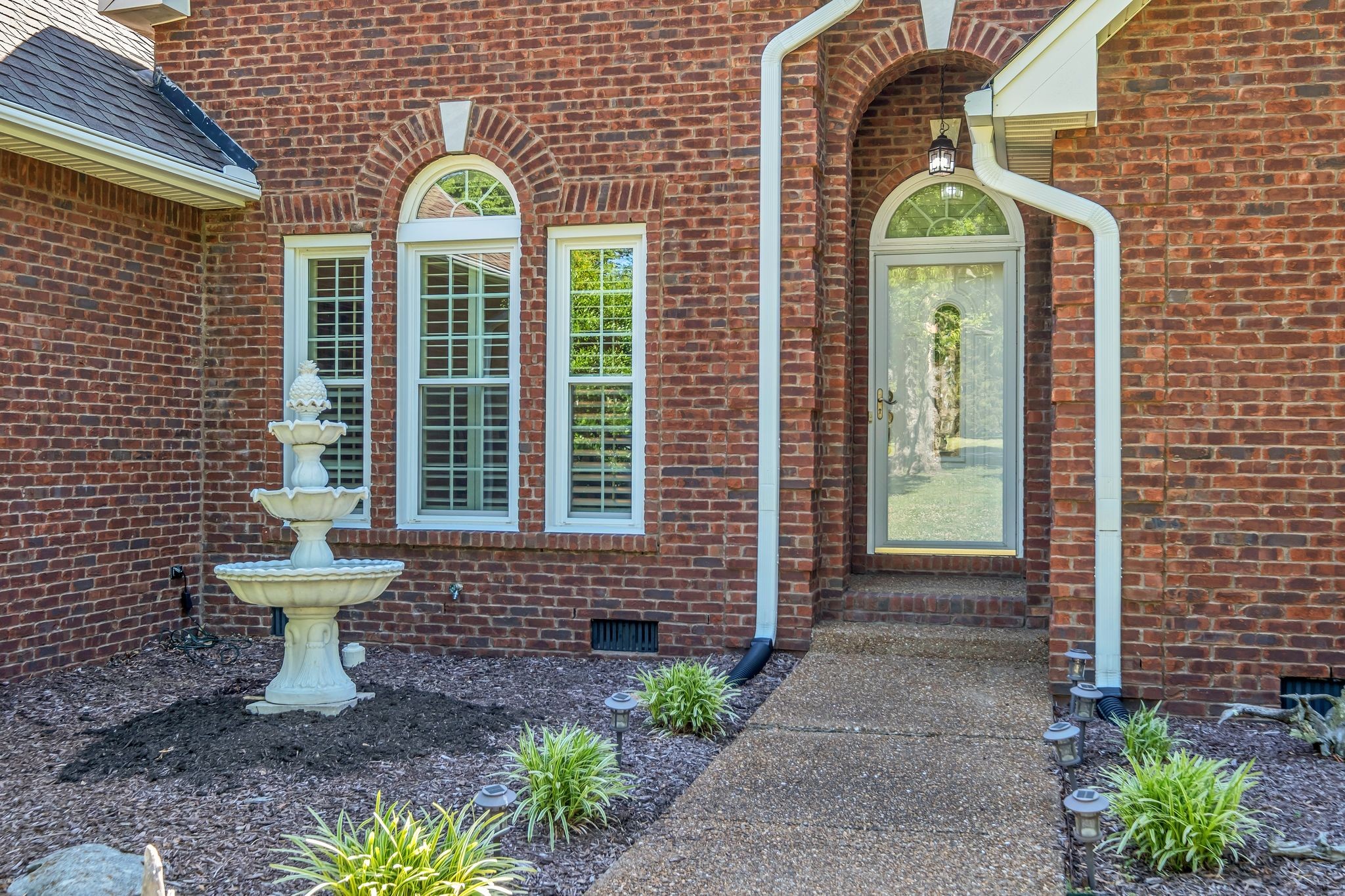 5646 Valley View Road Brentwood, TN 37027 - Photo 3 of 34