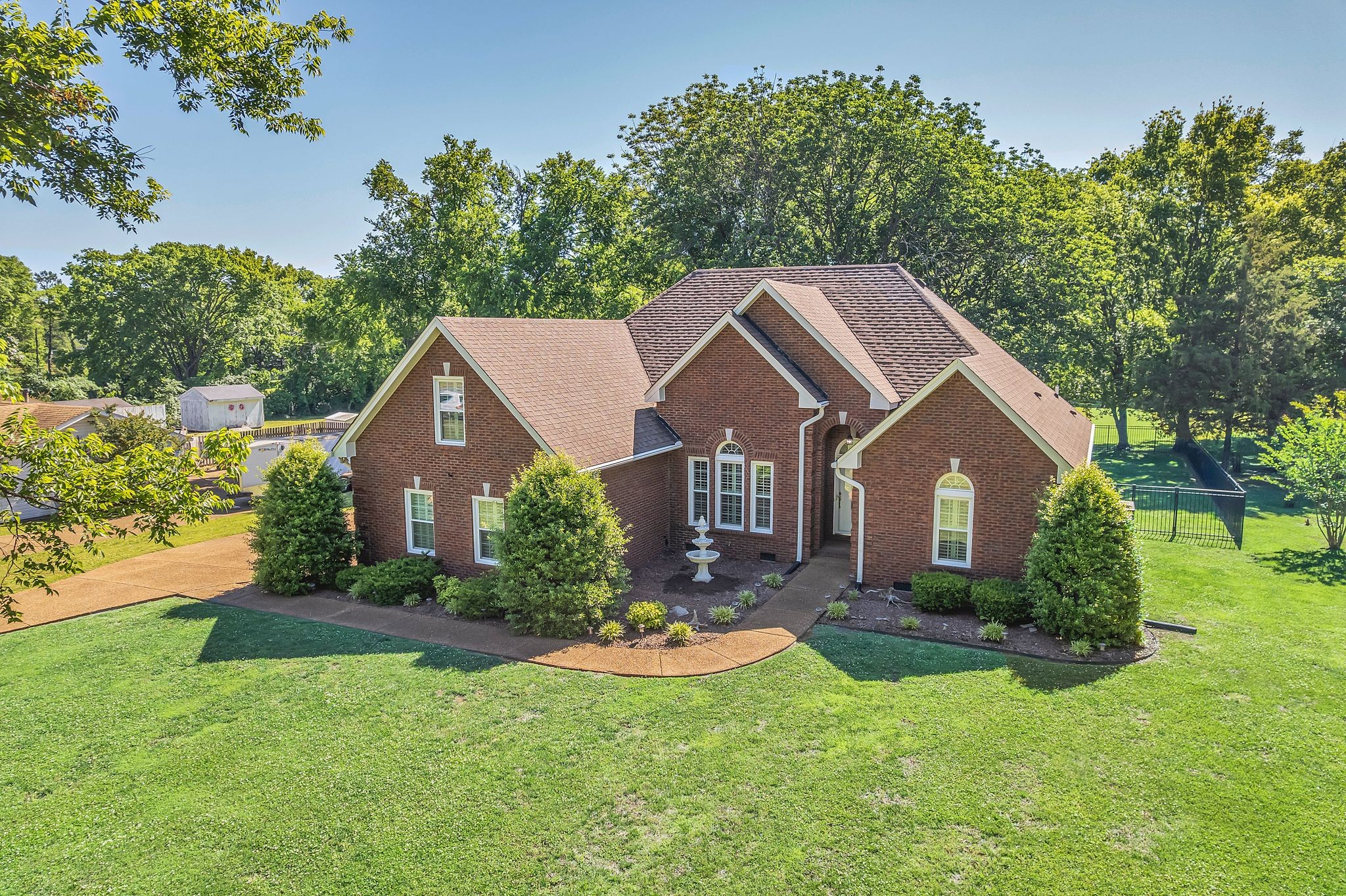 5646 Valley View Road Brentwood, TN 37027 - Photo 4 of 34