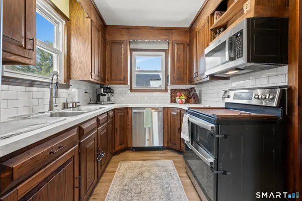 $350,000 | 18 Oak Street, Plymouth, CT 06786