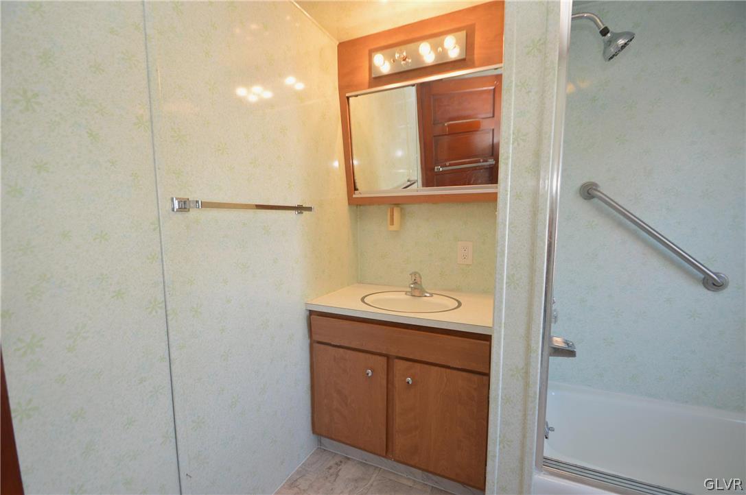 5724 Sullivan Trail Nazareth, PA 18064 - Photo 13 of 31