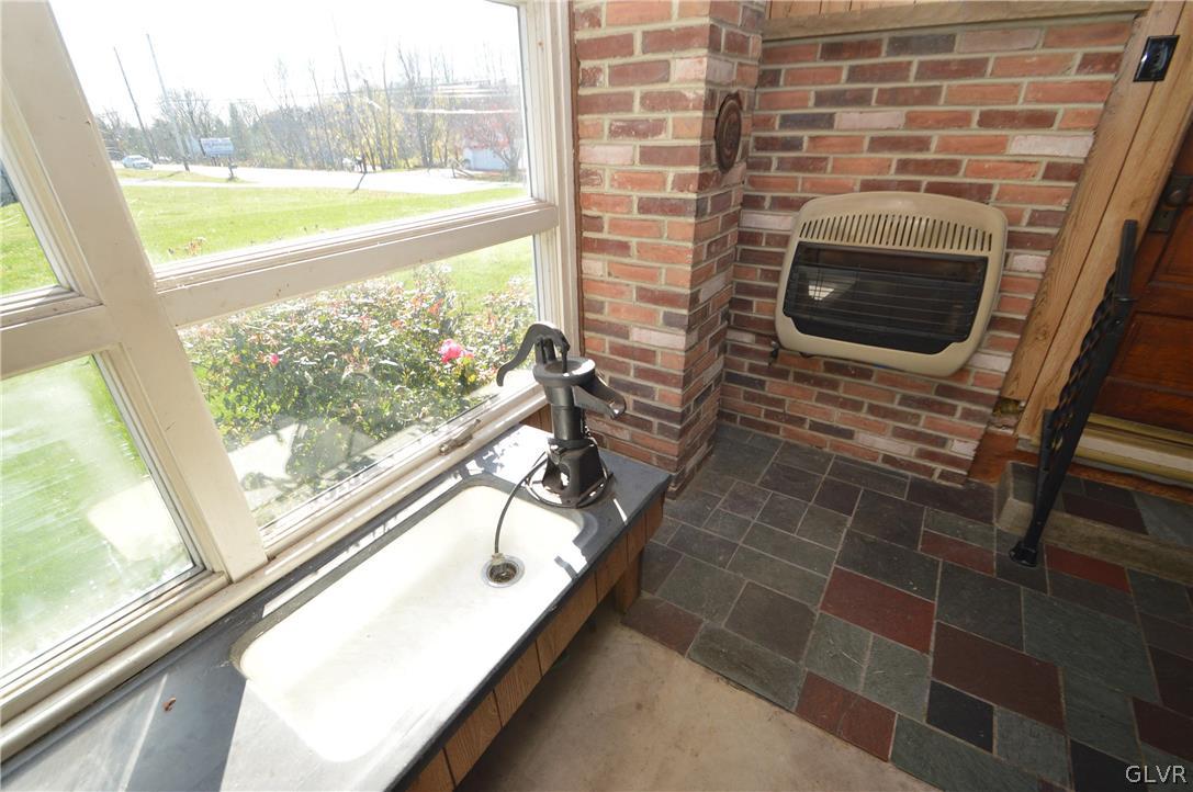 5724 Sullivan Trail Nazareth, PA 18064 - Photo 24 of 31