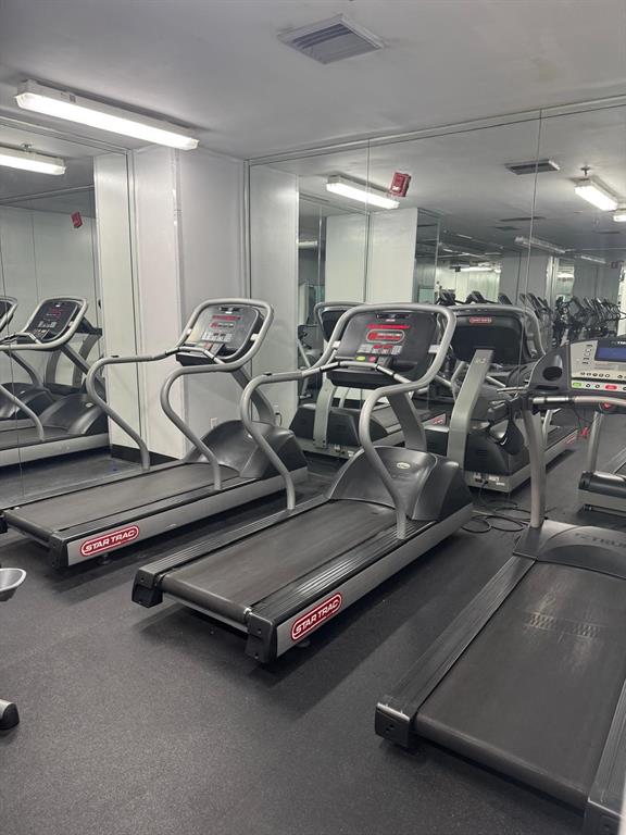 850 North Miami Avenue, Unit W703 Miami, FL 33136 - Photo 37 of 38 a room with gym equipment