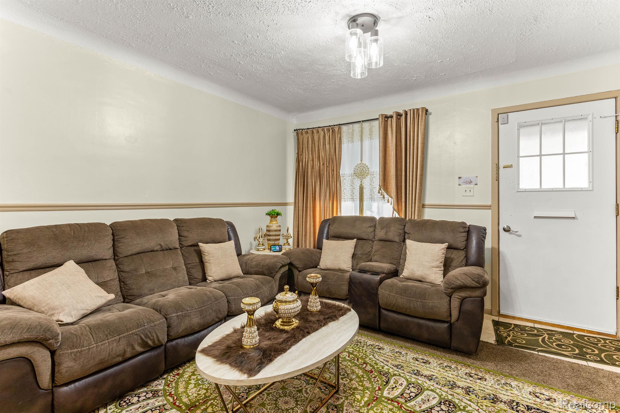 6032 Maple Street Dearborn, MI 48126 - Photo 6 of 38