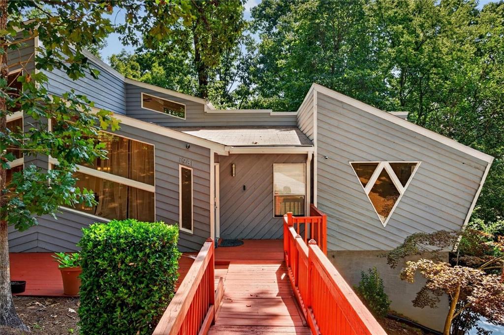 1981 Kinridge Road Marietta, GA 30062 - Photo 8 of 51 Gallery Image 8