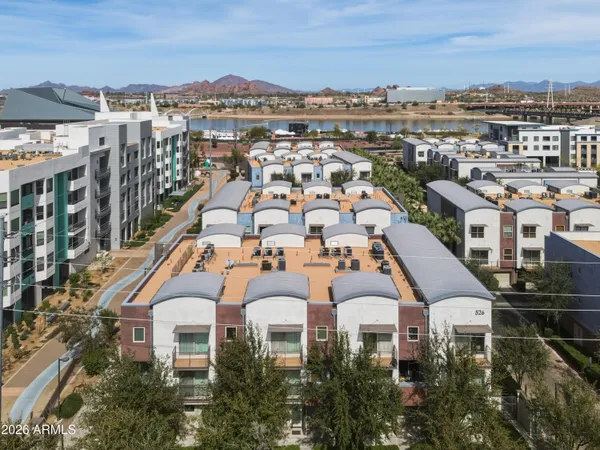 a picture of city view