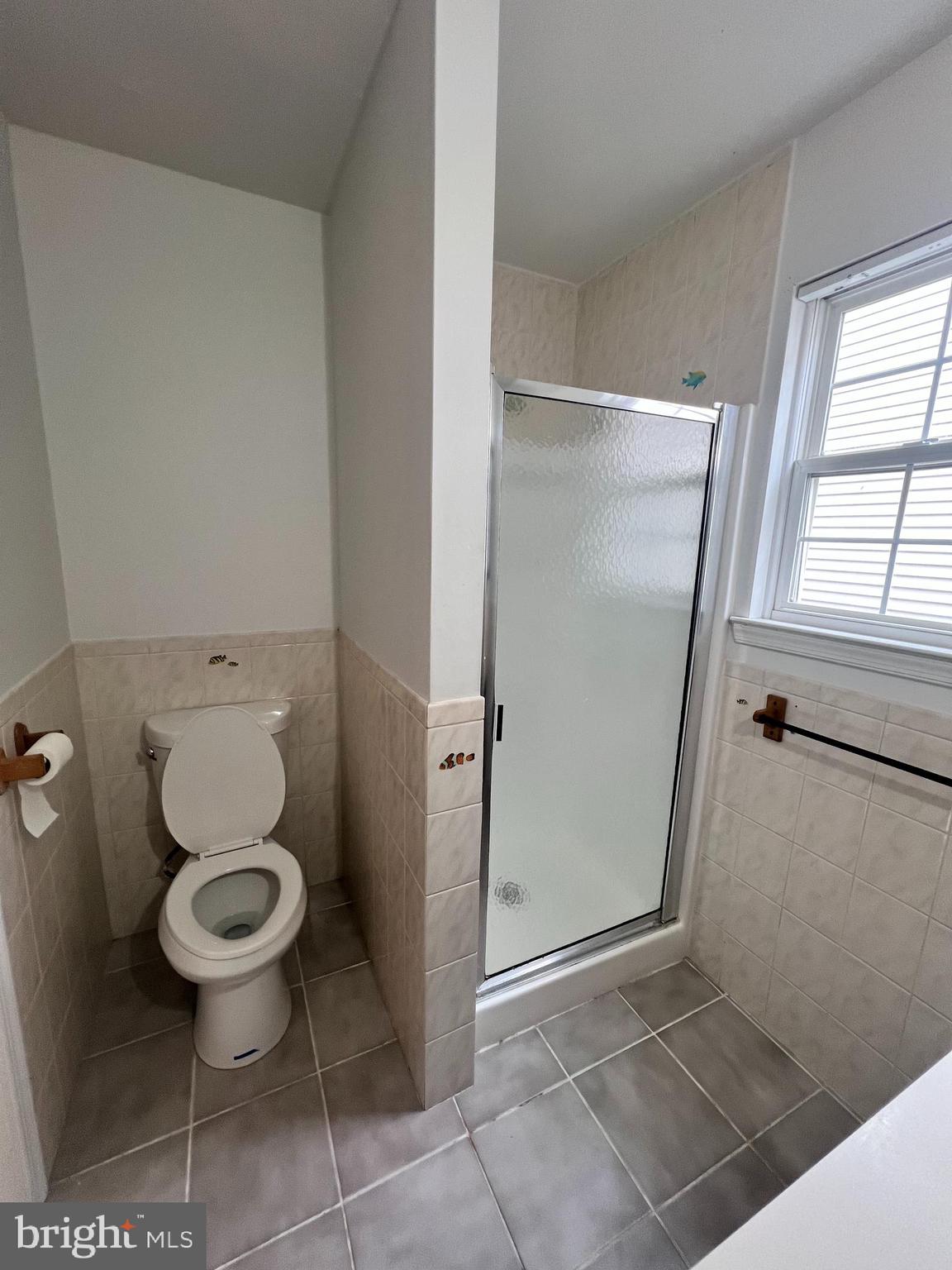 108 Grant Street Riverside, NJ 08075 - Photo 8 of 17 1st Floor - Full bath