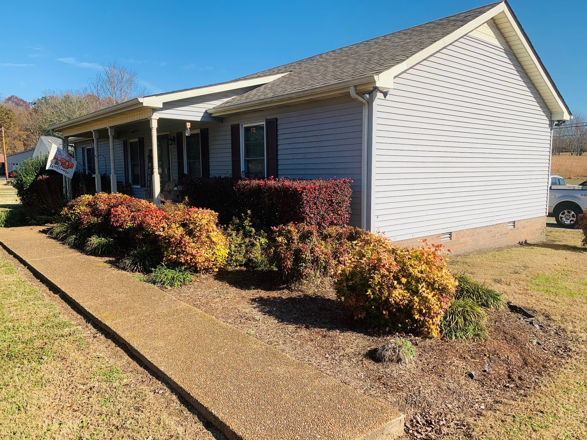 3901 Armstrong Road Springfield, TN 37172 - Photo 3 of 23 a view of a house with a yard