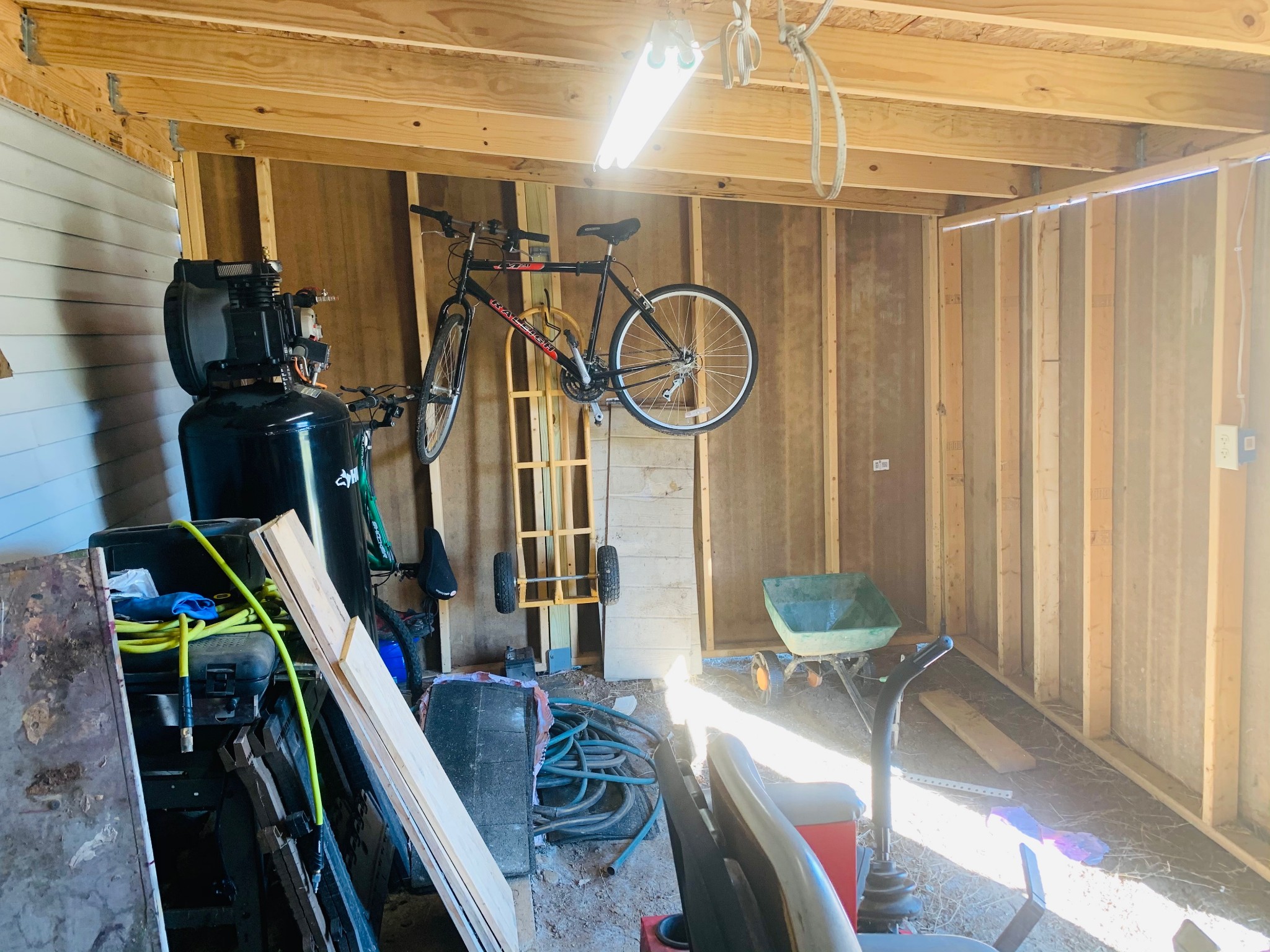 3901 Armstrong Road Springfield, TN 37172 - Photo 22 of 23 a view of a room with gym equipment