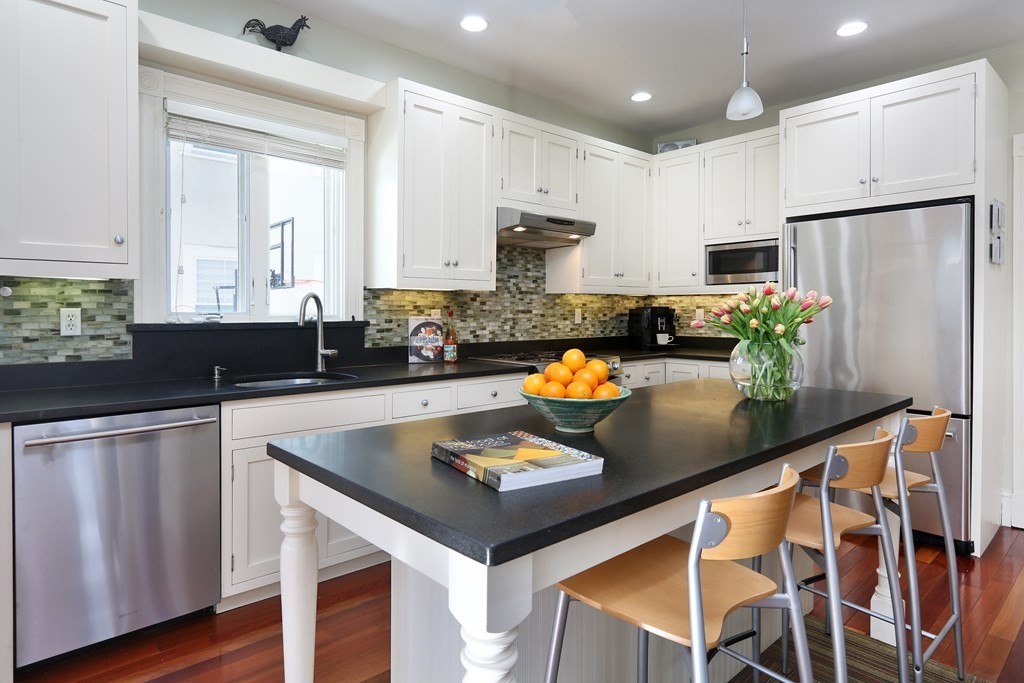 30 Harrison Street Newton, MA 02461 - Photo 4 of 18