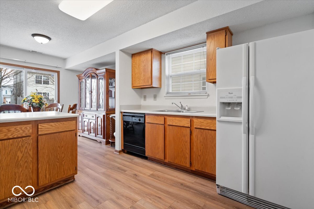 10242 Liverpool Way Indianapolis, IN 46236 - Photo 9 of 39