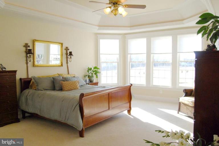 816 Childs Point Road Annapolis, MD 21401 - Photo 14 of 30 Master Bedroom