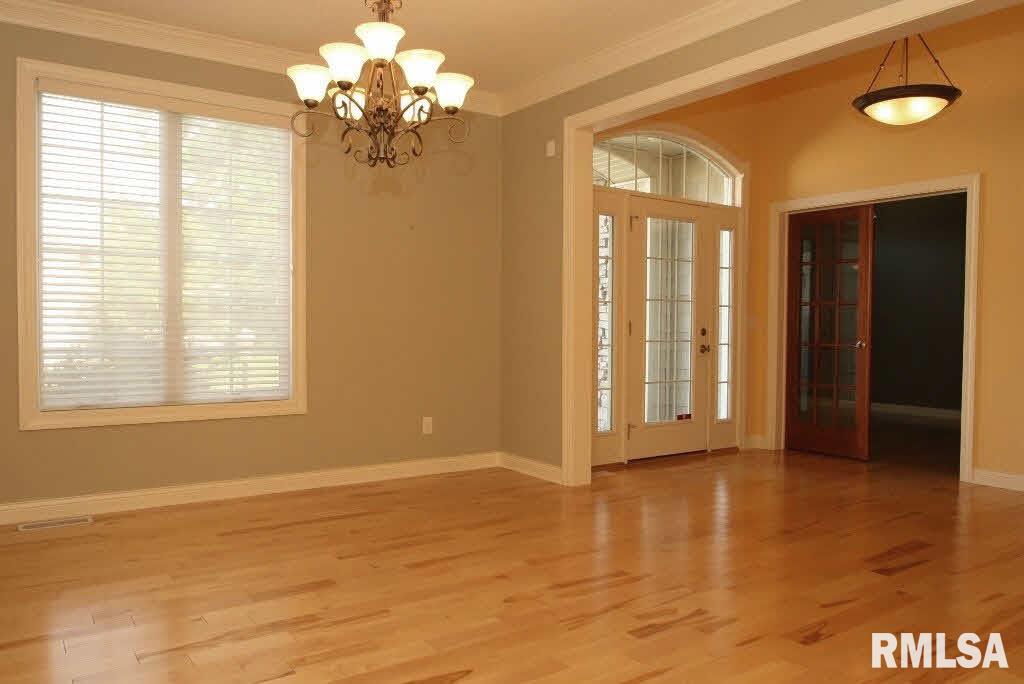 5404 Hugo Road Bettendorf, IA 52722 - Photo 8 of 24 Gallery Image 8