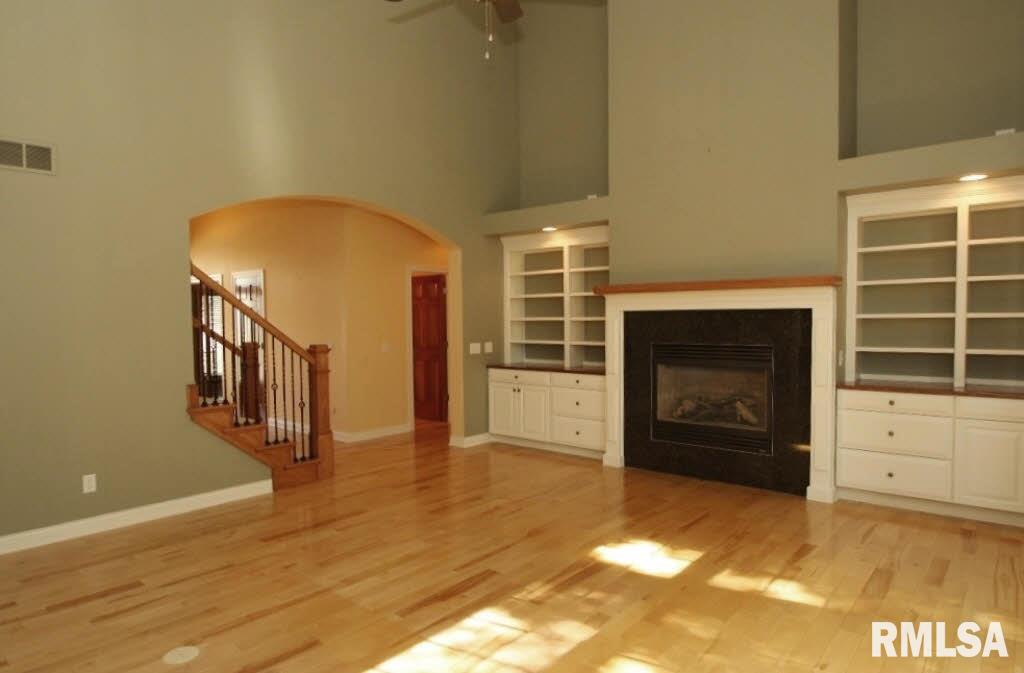5404 Hugo Road Bettendorf, IA 52722 - Photo 10 of 24 Gallery Image 10