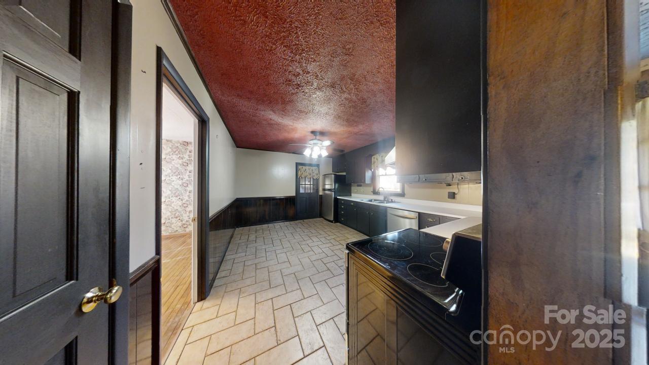 4536 Jim Beard Road Maiden, NC 28650 - Photo 12 of 29 Gallery Image 12