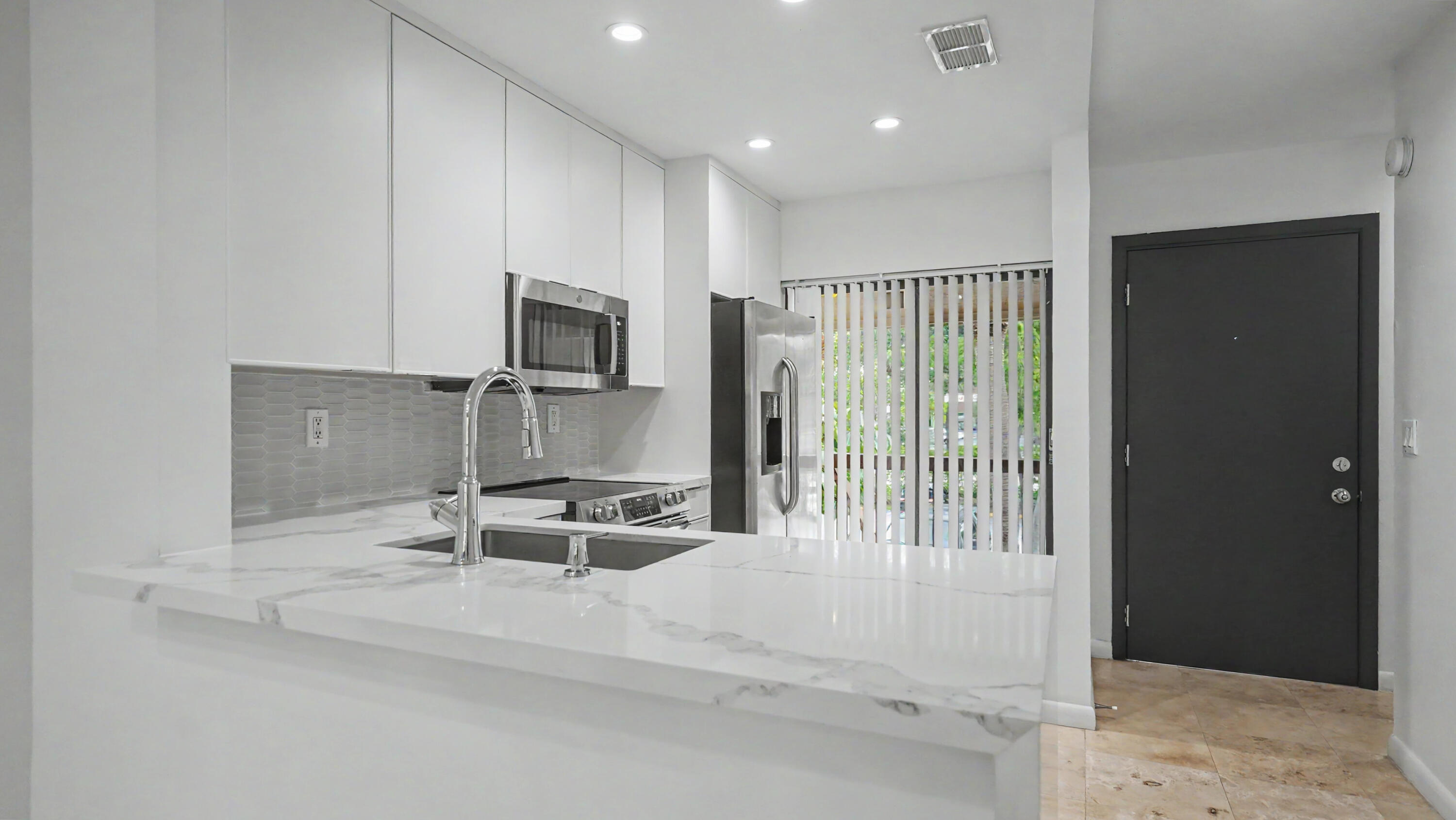 3939 Northeast 5th Avenue, Unit A201 Boca Raton, FL 33431 - Photo 9 of 44 DSC08776