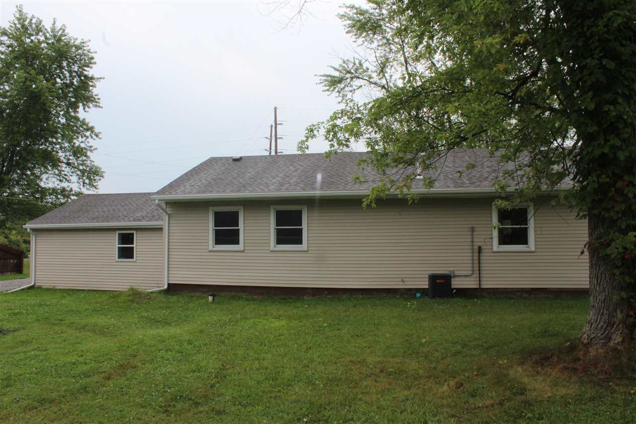 2206 West Dupont Road Fort Wayne, IN 46818 - Photo 3 of 14