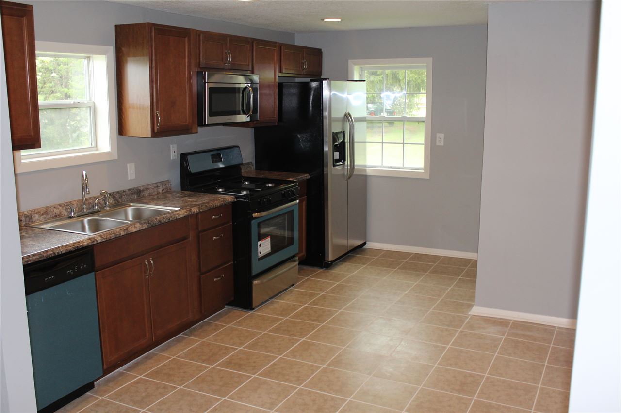 2206 West Dupont Road Fort Wayne, IN 46818 - Photo 5 of 14
