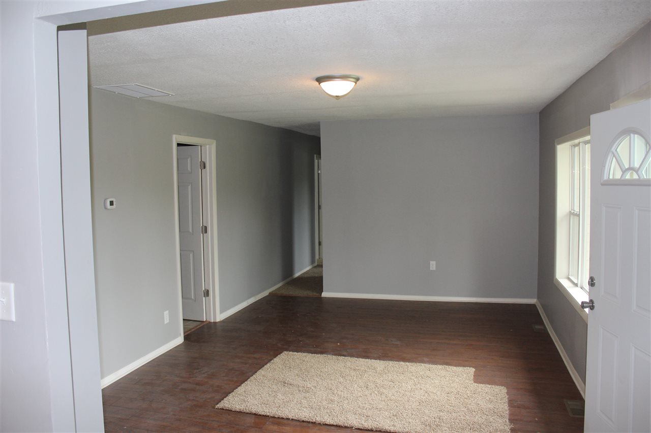 2206 West Dupont Road Fort Wayne, IN 46818 - Photo 7 of 14