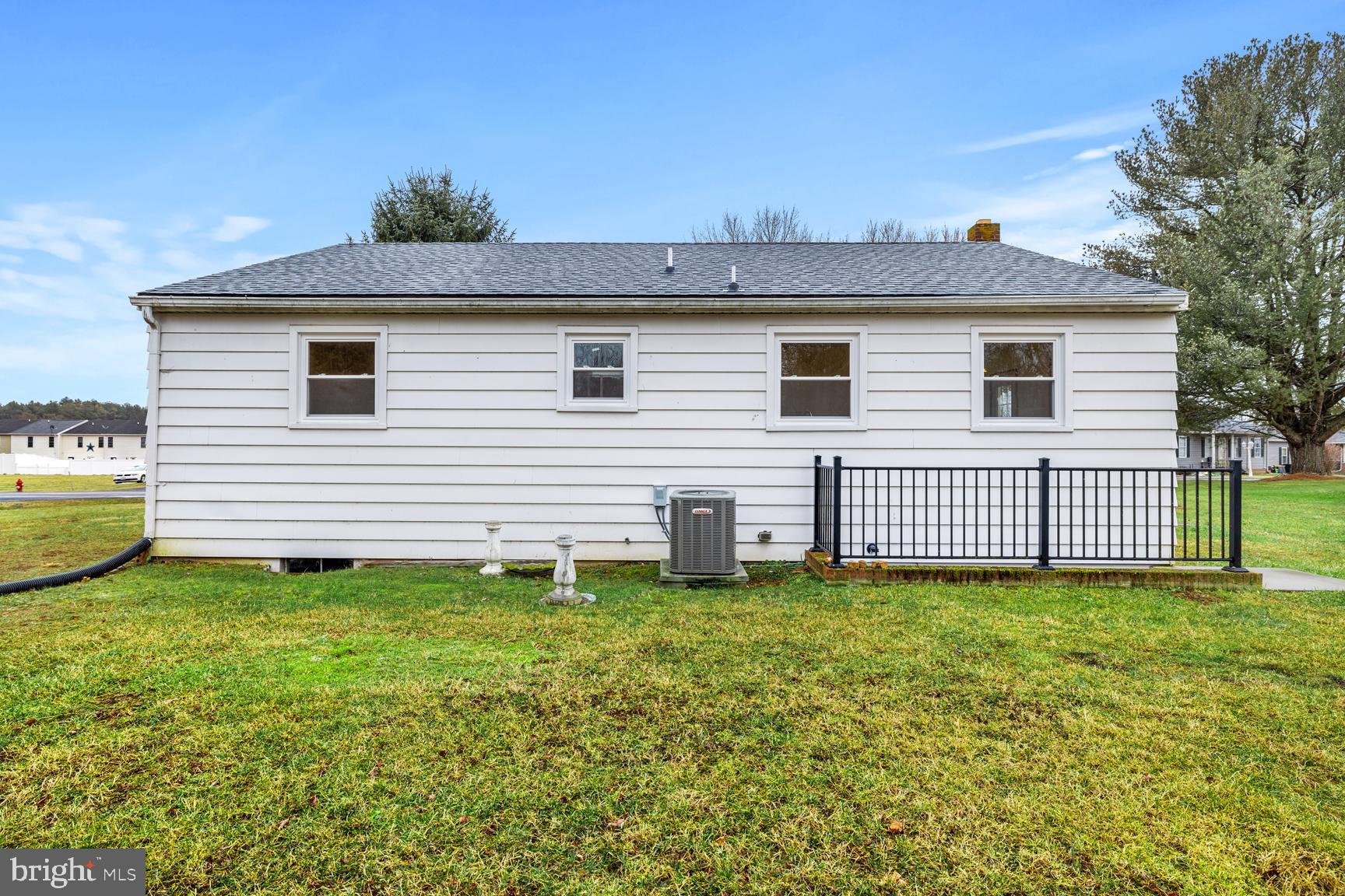113 Windsor Knit Road Edinburg, VA 22824 - Photo 42 of 51 Exterior Bsmt entrance