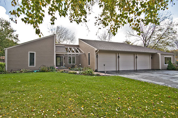 43W577 Scott Road Sugar Grove, IL 60554 - Photo 1 of 25