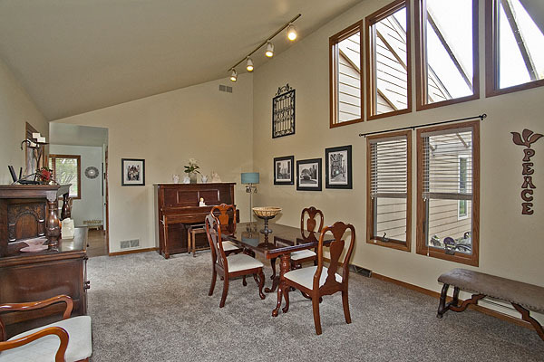 43W577 Scott Road Sugar Grove, IL 60554 - Photo 7 of 25