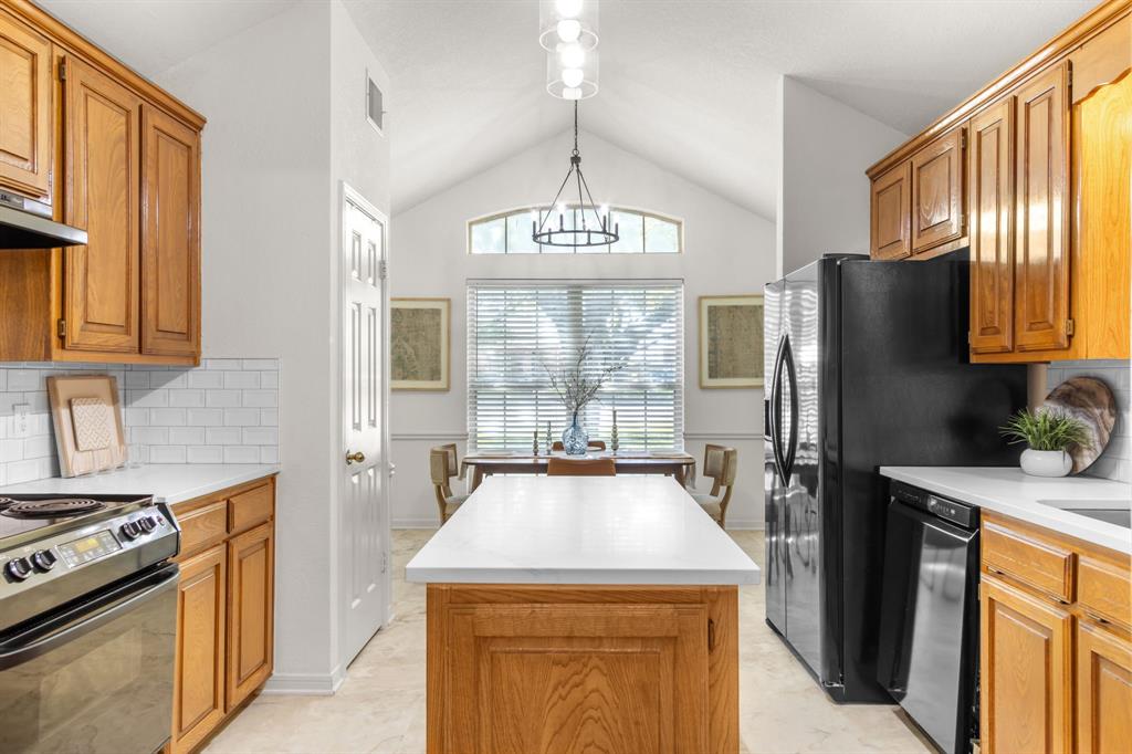 120 Briar Ridge Drive Hewitt, TX 76643 - Photo 8 of 32