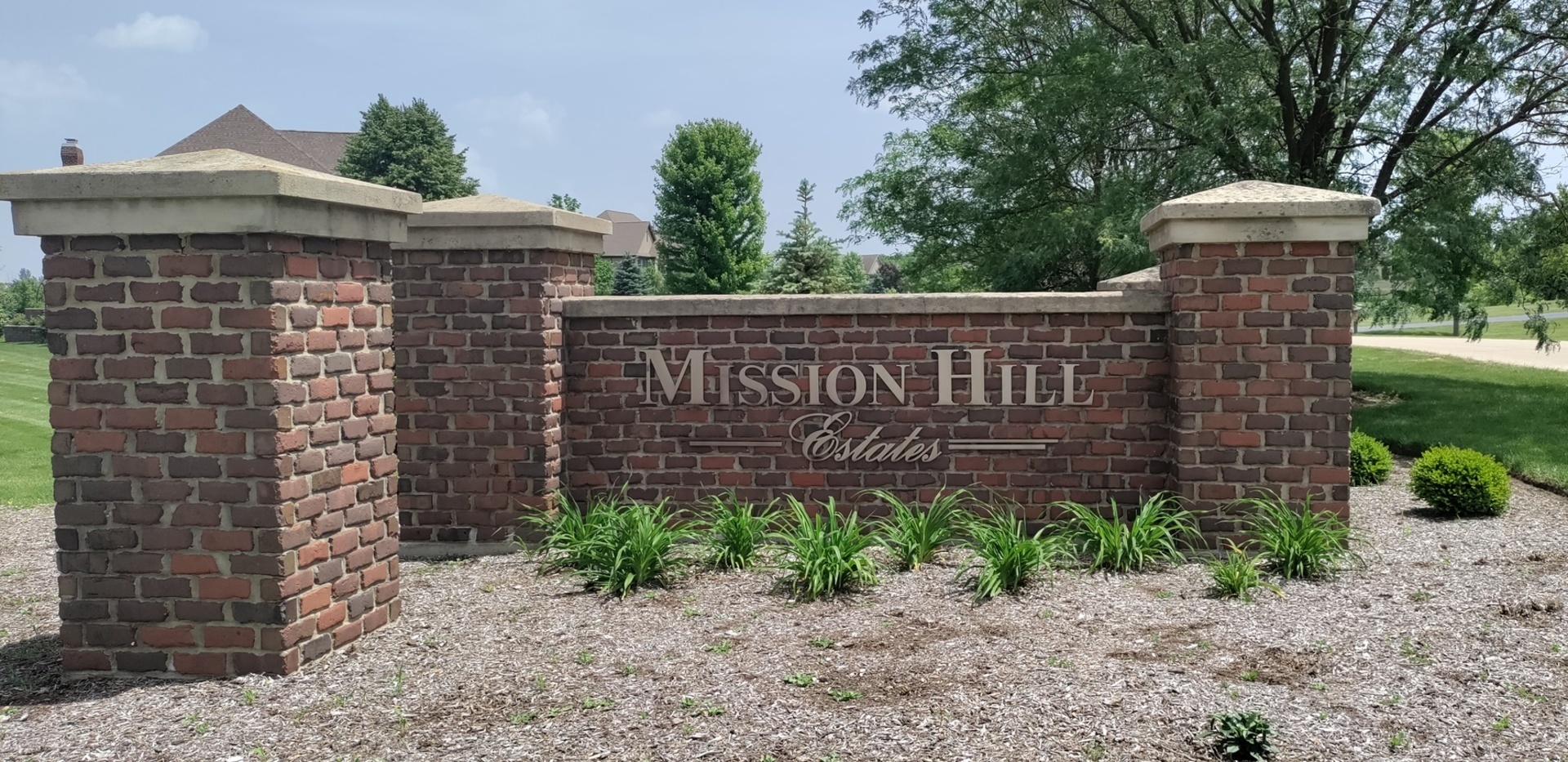 8 Mission Hls Dr  