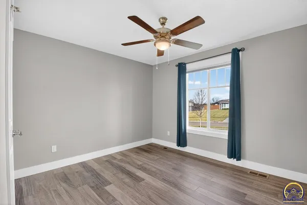 $469,900 | 3321 Southeast 23rd Street, Topeka, KS 66605