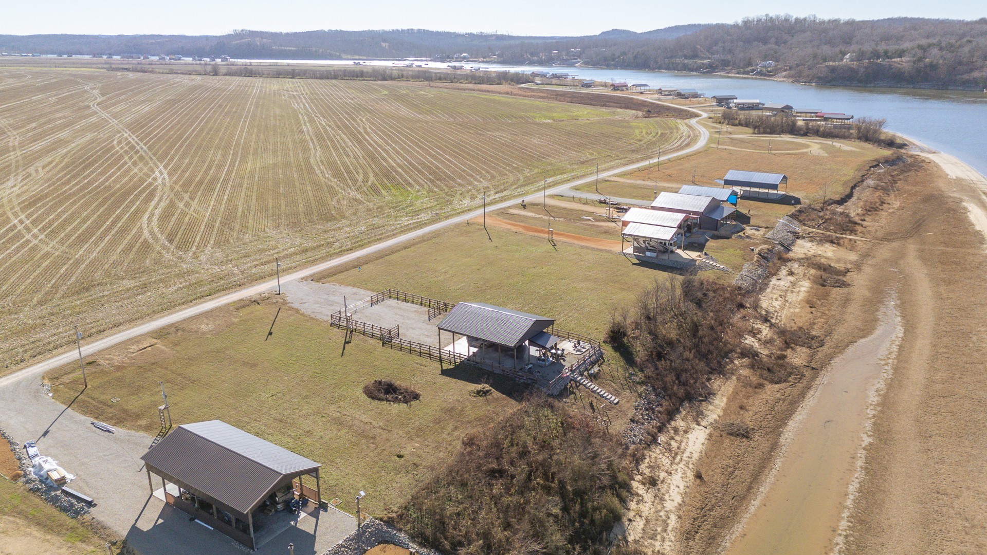 2571 Hardin Bottom River Road Clifton, TN 38425 - Photo 43 of 65