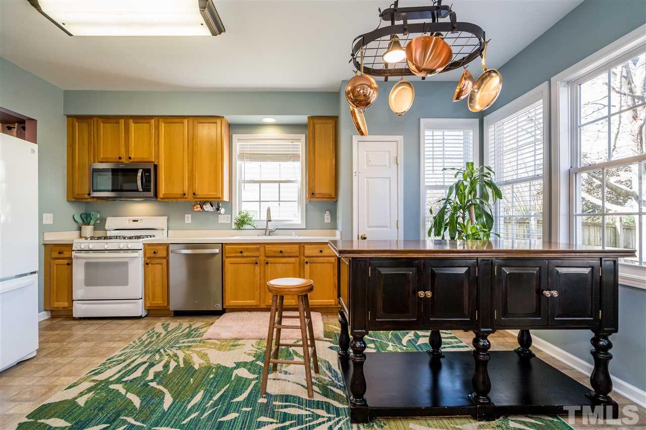 254 Inkster Cove Raleigh, NC 27603 - Photo 7 of 17