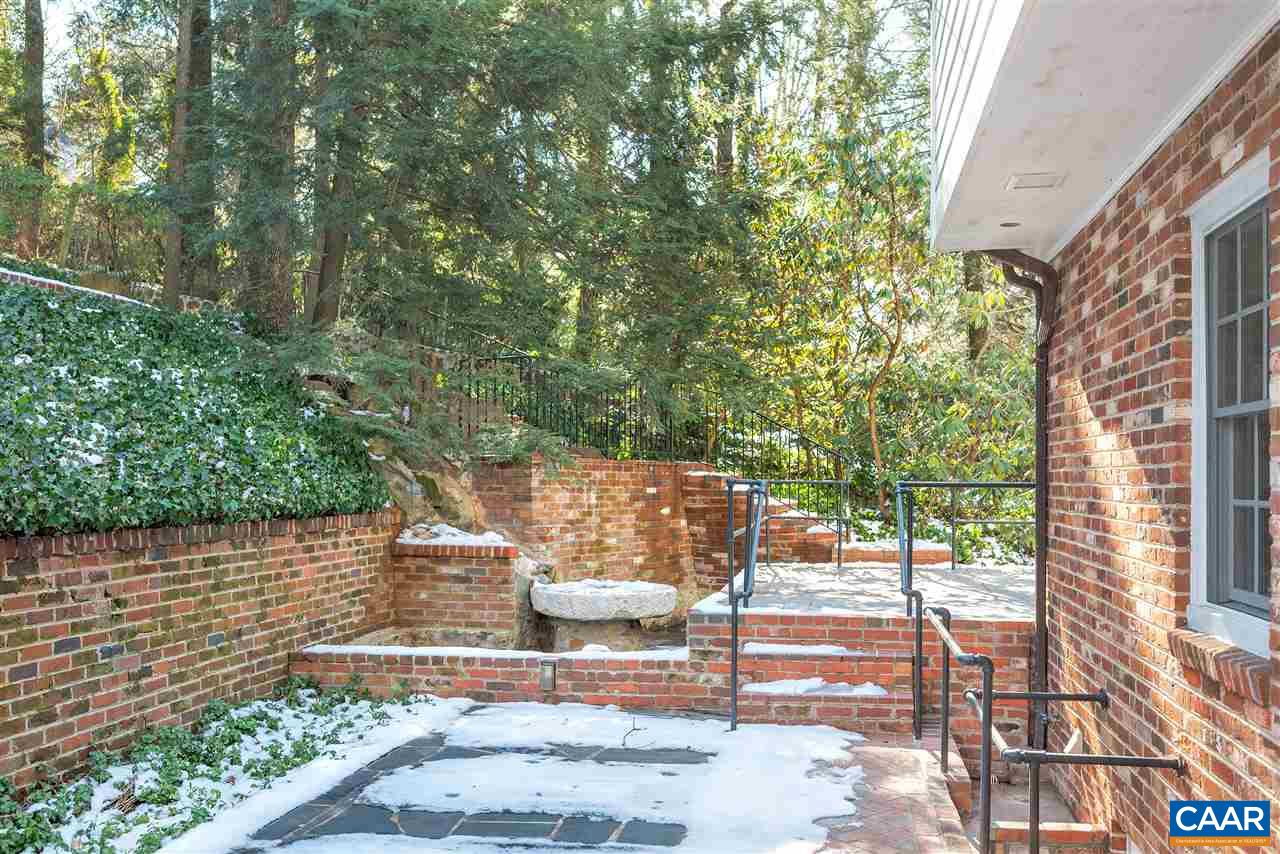 1326 Hilltop Road Charlottesville, VA 22903 - Photo 6 of 38 Gallery Image 6