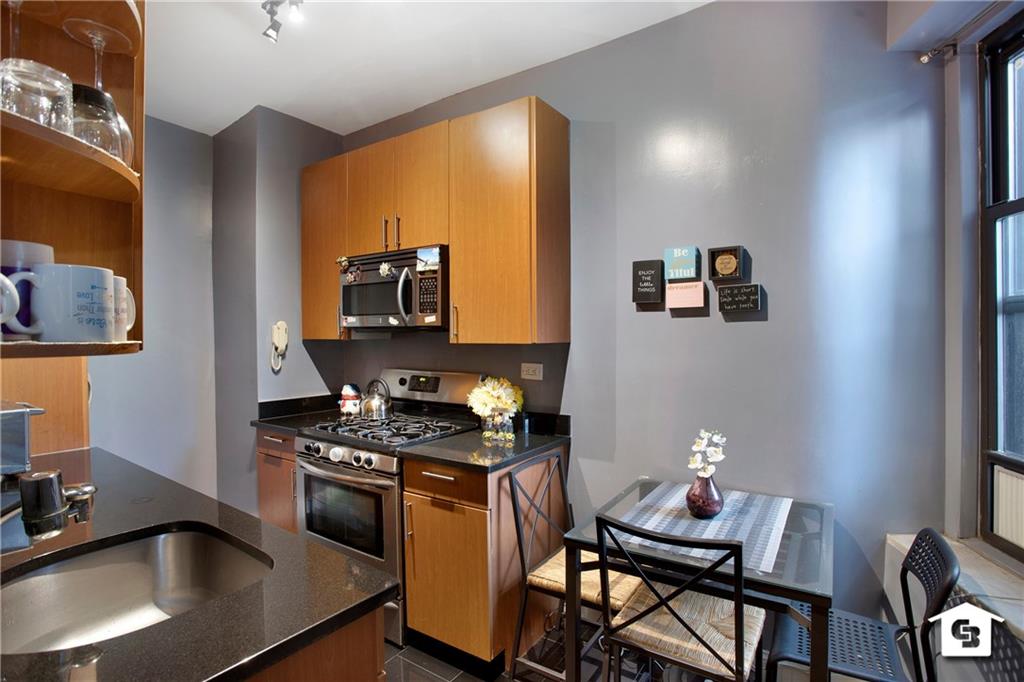 7002 Ridge Boulevard, Unit 3B Brooklyn, NY 11209 - Photo 5 of 10 Gallery Image 5