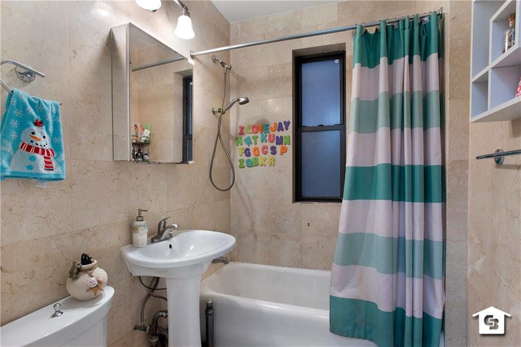 7002 Ridge Boulevard, Unit 3B Brooklyn, NY 11209 - Photo 8 of 10 Gallery Image 8