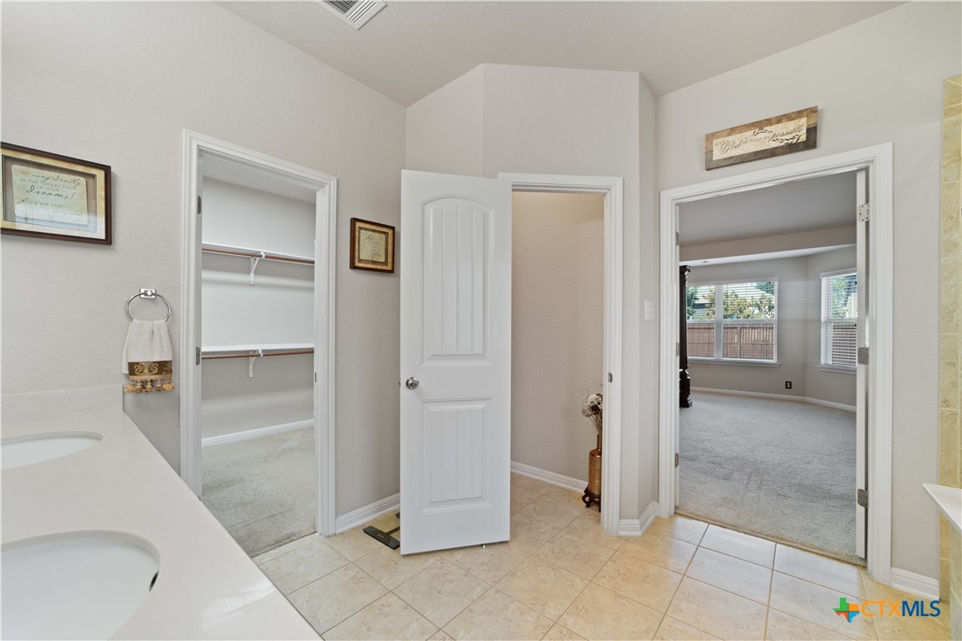 232 Albarella Cibolo, TX 78108 - Photo 24 of 42 Primary Bathroom