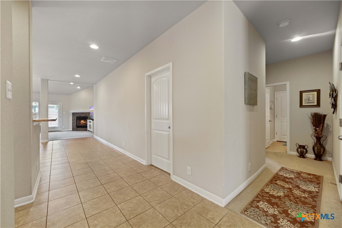 232 Albarella Cibolo, TX 78108 - Photo 6 of 42 Entryway