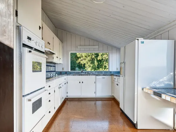 $16,000,000 | 20 Redwood Avenue, Inverness, CA 94956