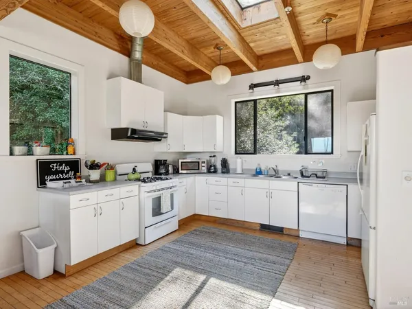 $16,000,000 | 20 Redwood Avenue, Inverness, CA 94956